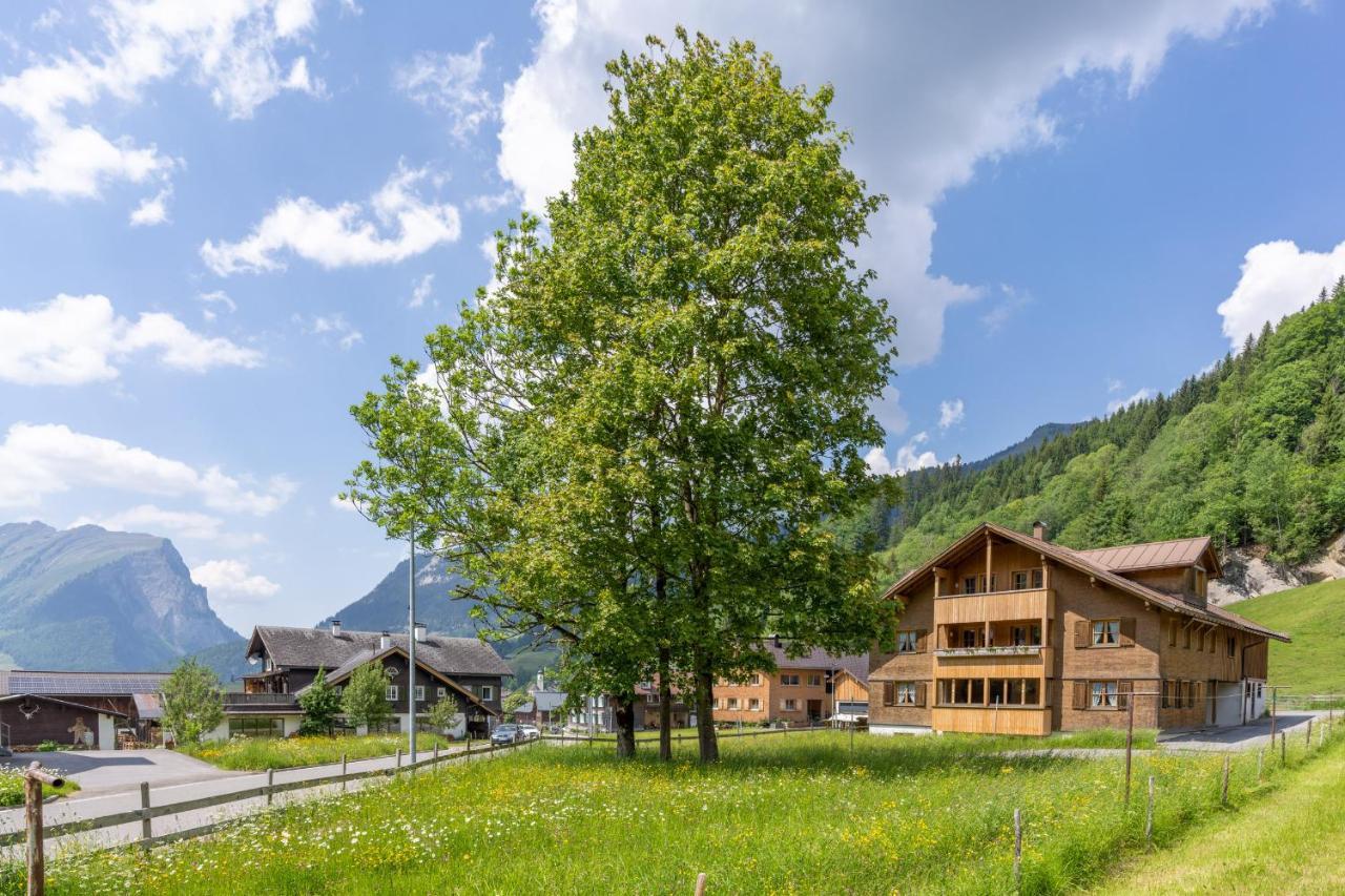 Haus Maria-Theresia Schoppernau Exteriör bild