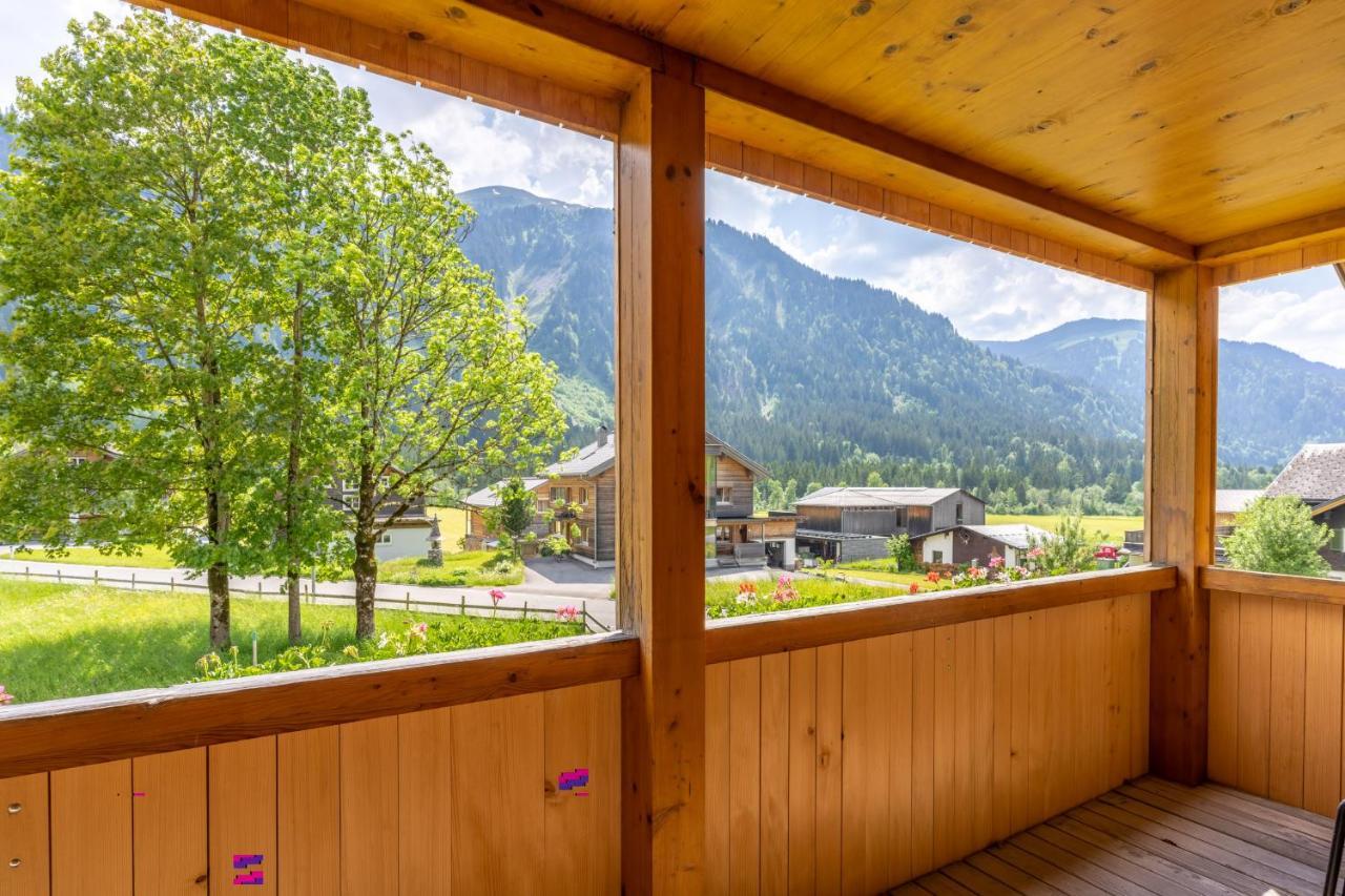 Haus Maria-Theresia Schoppernau Exteriör bild